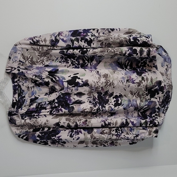 Simply Vera Vera Wang Tops - Simply Vera Vera Wang watercolor v-neck blouse convertible sleeves size Small